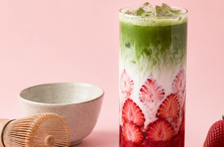 Pretty in Pink: Matcha trifft Erdbeere